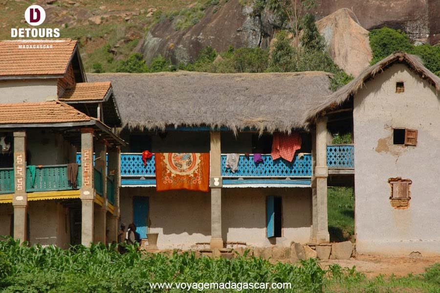 A arquitetura malgaxe: A fabricação da casa