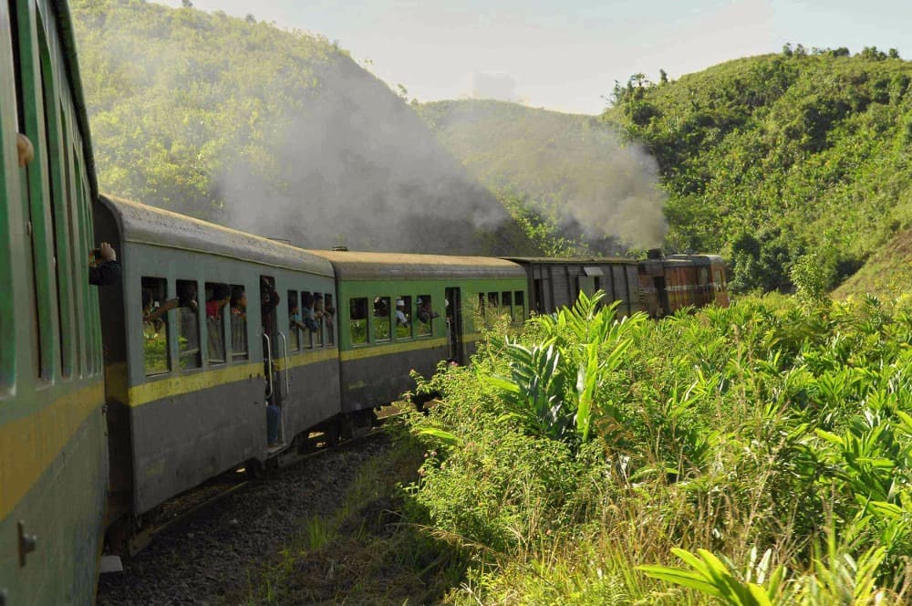 Viajar de trem em Madagascar